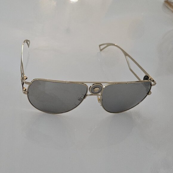 VERSACE Sunglasses - Picture 9 of 10